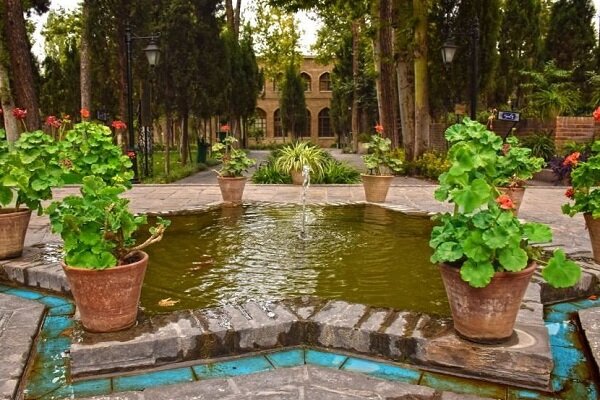  تهرانگردی/ باغ نگارستان یکی از مکان‌های زیبای پایتخت