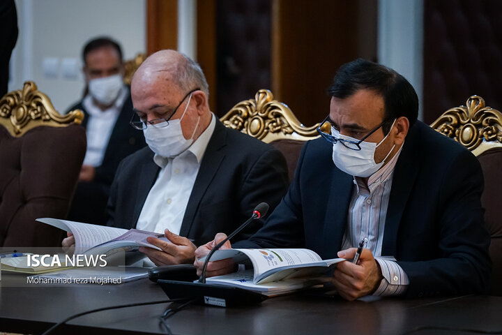 نشست هم اندیشی نمایندگان محترم مجلس شورای اسلامی با رئیس دانشگاه آزاد اسلامی