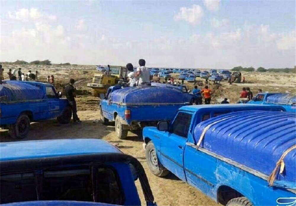 قاچاق سازمان یافته بنزین در پالایشگاه ها و پمپ بنزین ها / قاچاق گازوئیل با هزار نیسان  