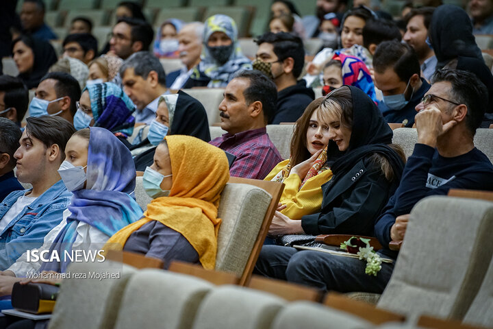 مراسم تجلیل از بازنشستگان دانشگاه آزاد اسلامی و خانواده‌های آن‌ها
