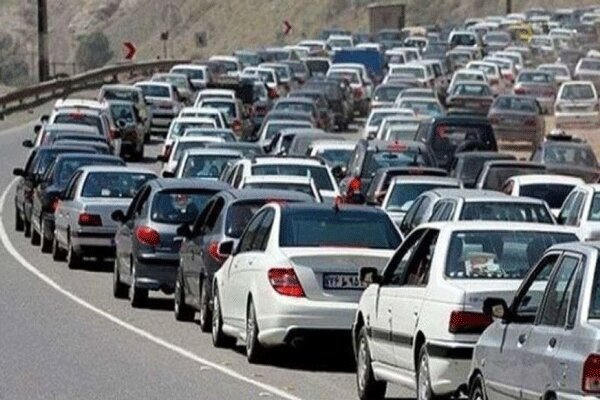 وضعیت جاده‌ها/ ترافیک خودرو در جاده کندوان سنگین است