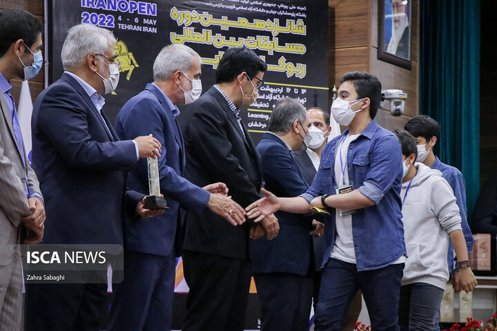 اختتامیه مسابقات بین‌المللی ربوکاپ آزاد ایران در دانشگاه آزاد اسلامی