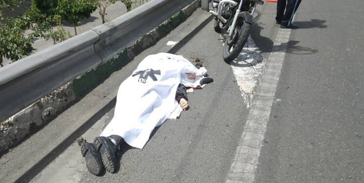 تصادف مرگبار یک موتورسیکلت در اتوبان همت+ عکس