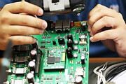 بردهای الکترونیکی به‌روش مهندسی معکوس در دانشگاه آزاد طراحی شد/ تولید محصول با یک سوم قیمت نمونه خارجی
