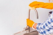 چرا تمیز کردن سینک ظرفشویی اهمیت دارد؟/۶ روش برای تمیز کردن سینک