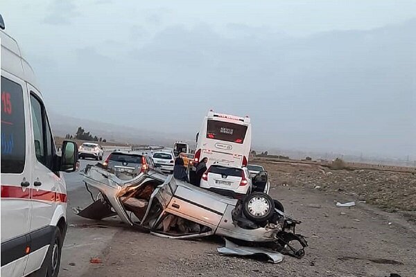تصادف خونین در جاده‌ نطنز با ۴ کشته و ۲ زخمی
