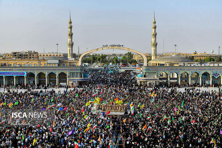 اجتماع بزرگ خانوادگی سلام فرمانده در مسجد مقدس جمکران