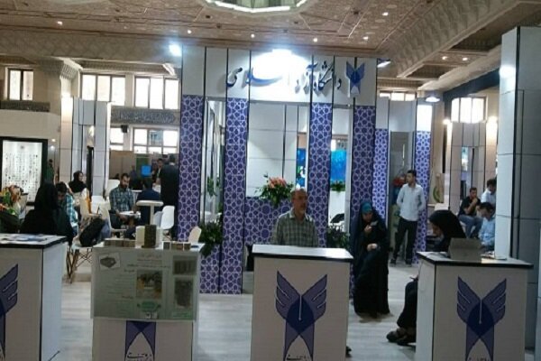 حضور دانشگاه آزاد اسلامی در سومین نمایشگاه شهر هوشمند ایران/ وزیر کشور از غرفه دانشگاه آزاد اسلامی بازدید کرد