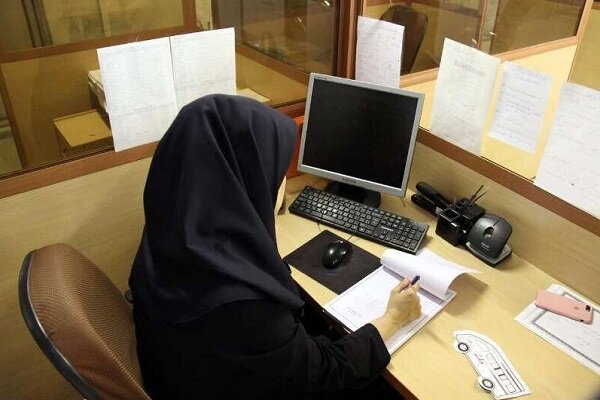 دورکاری مادران به دستور رئیس سازمان اداری استخدامی اجرا می‌شود