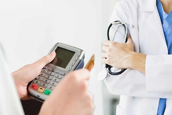  تمام پزشکان و دندانپزشکان مکلف به استفاده از دستگاه پرداخت بانکی هستند / ثبت ۳ هزار فرار مالیاتی