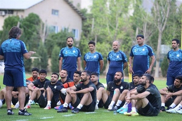 انتقاد سرپرست تیم فوتبال استقلال از داور دیدار با سپاهان 