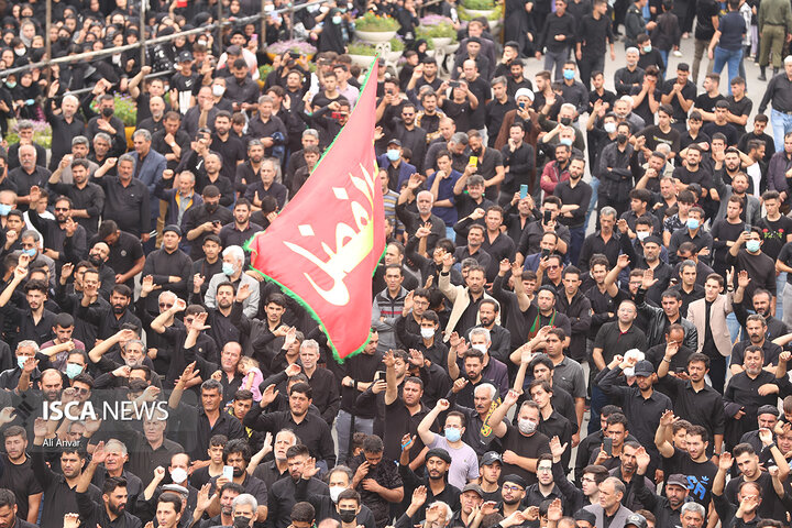 اجتماع عظیم مردم حسینی اردبیل در روز تاسوعا