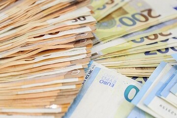 کاهش ارزش یورو و دلار در برابر روبل

