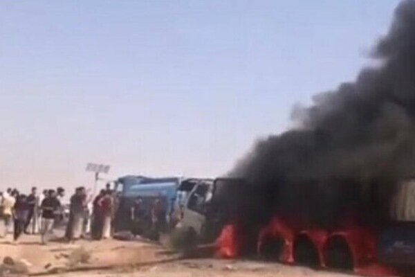 انفجار اتوبوس حامل زائران ایرانی در عراق / ۱۱ نفر جان باختند