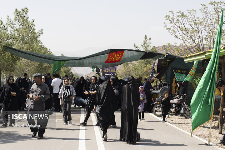 پیاده روی جاماندگان حسینی در یزد