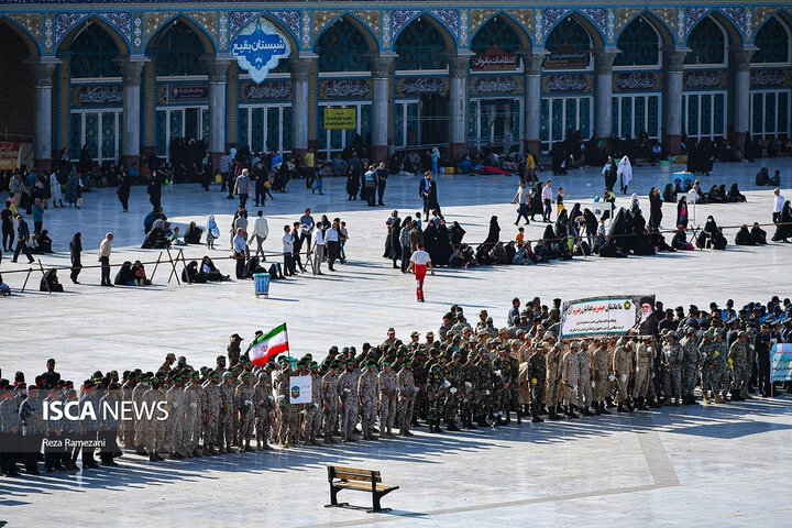 صبحگاه مشترک یگان‌های نظامی و امنیتی در مسجد مقدس جمکران