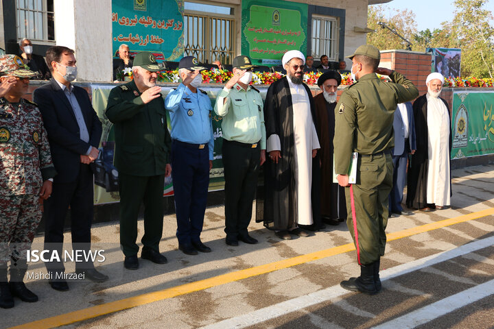 صبحگاه مشترک یگان های انتظامی و نظامی در همدان