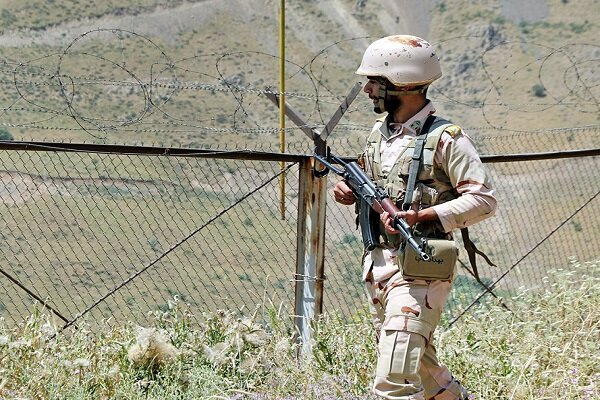 شهادت سرباز ارتش در درگیری با اشرار در مرز تایباد 