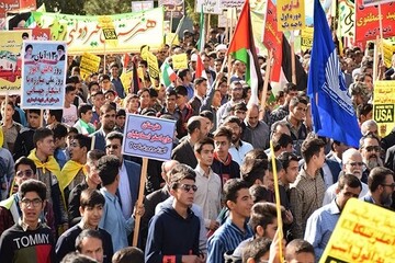 راهپیمایی یوم‌الله ۱۳ آبان در ۹۰۰ شهر برگزار شد/ خروش نسل نوجوان علیه اغتشاشگران و آشوبگران