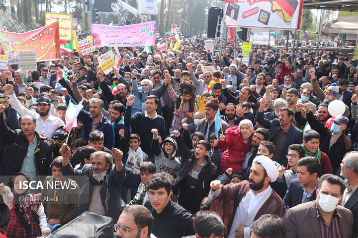 شکوه حضور مردم نجف آباد در راهپیمایی ۱۳ آبان