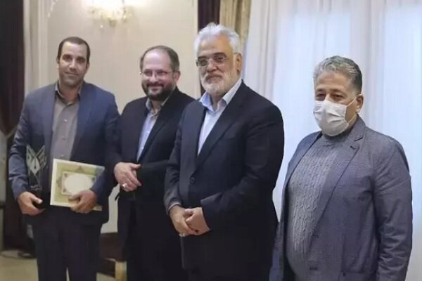 واحدهای برگزیده دانشگاه آزاد اسلامی در حوزه فرهنگی تقدیر شدند