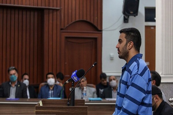 مجید رهنورد در ملأ عام به دار مجازات آویخته شد
