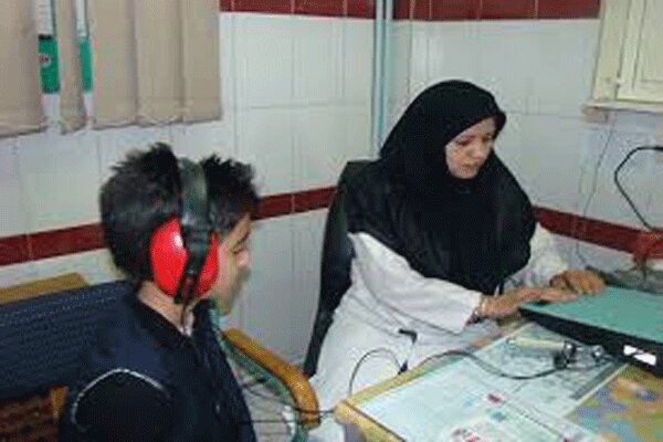 سکته گوش؛ عارضه استفاده از هندزفری
