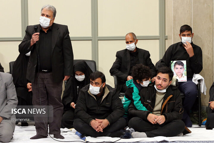 دیدار خانواده شهدای حادثه‌ تروریستی شاهچراغ شیراز با رهبر انقلاب