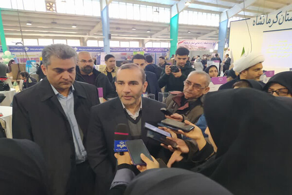 نمایشگاه پژوهش و فناوری استان کرمانشاه آغاز شد
