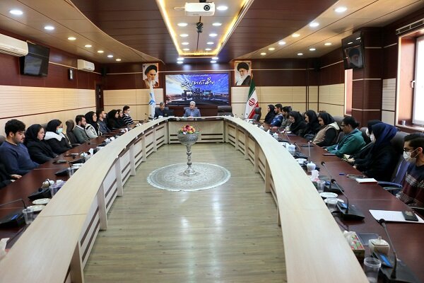 نشست ریاست دانشگاه آزاد اسلامی واحد سمنان با دبیران و اعضای انجمن های علمی دانشجوئی