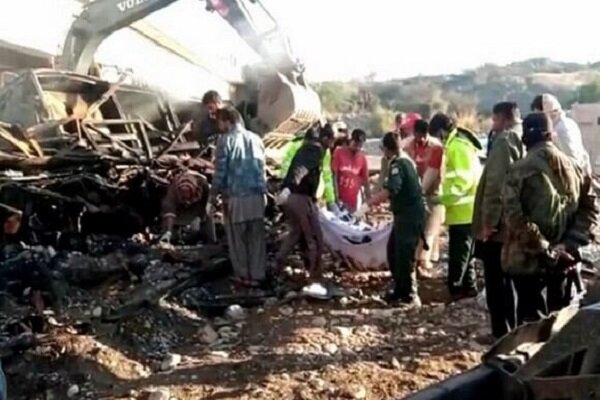 ۳۹ کشته بر اثر تصادف و حریق مرگبار اتوبوس در پاکستان

