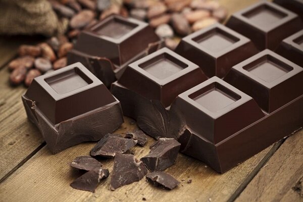 اگر روزانه شکلات تلخ مصرف کنید این فواید را به دست می آورید