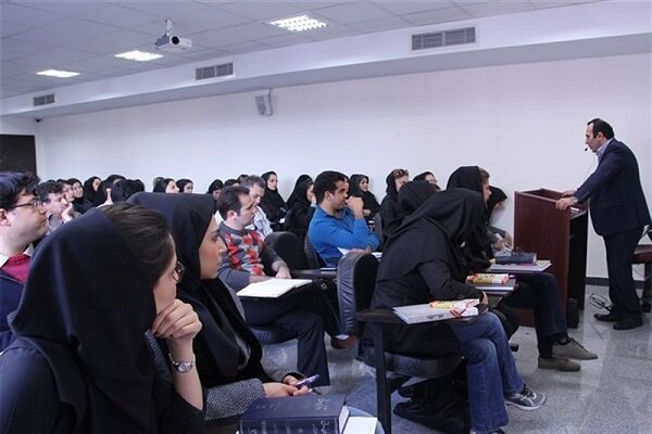 ابر چالش‌های آموزش عالی رایگان در ایران