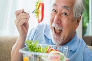 چرا افراد سالمند در طول روز باید کالری کمتری دریافت کنند؟