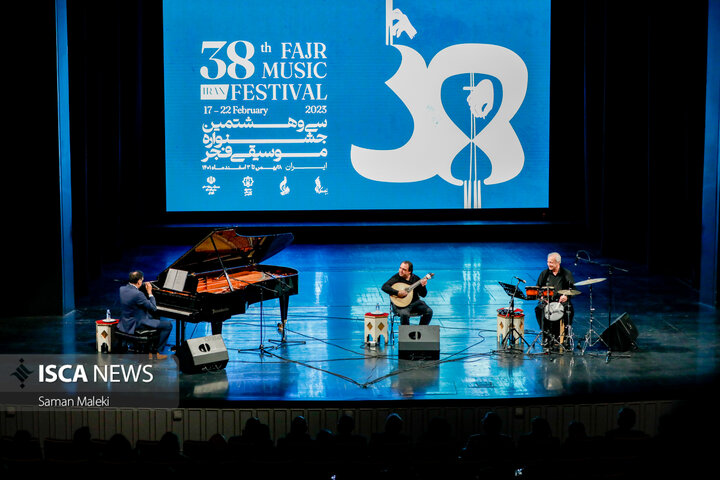 ایستگاه چهارم سی و هشتمین جشنواره موسیقی فجر