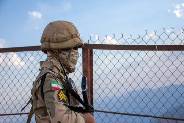 درگیری مرزبانان با گروهک تروریستی در مرز سراوان / یک مرزبان به شهادت رسید