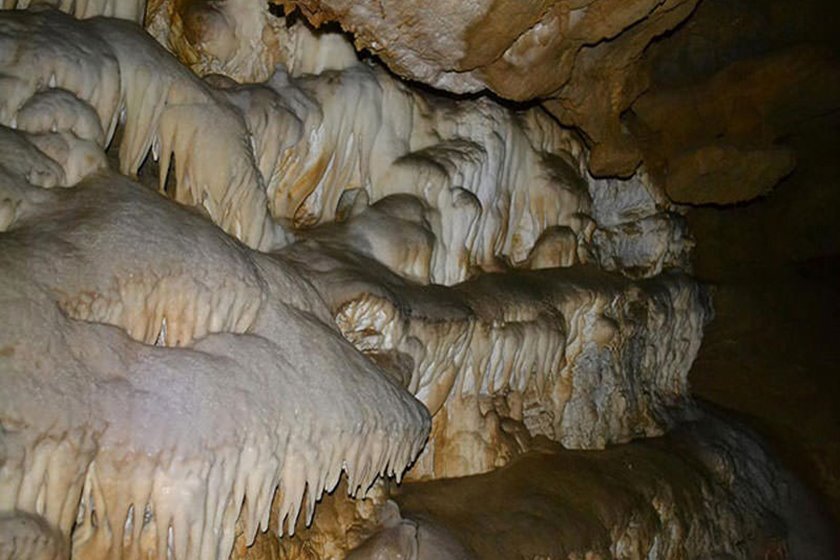 غار کبوتر (هامپوئیل)