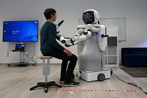 آلمانی‌ها با روبات از سالمندان مراقبت می‌کنند