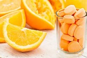 ارتباط کمبود ویتامین سی با ترک پاشنه‌پا