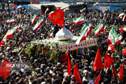 مراسم تشییع شهدای مدافع حرم در میدان امام حسین(ع)