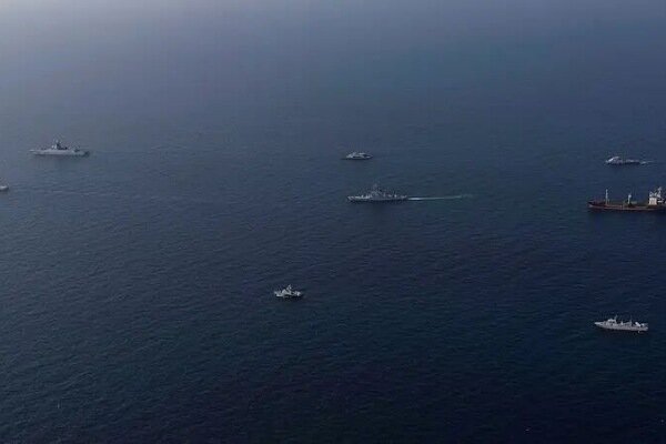  جزئیات توقیف یک نفتکش متخلف توسط نیروی دریایی ارتش در خلیج عمان