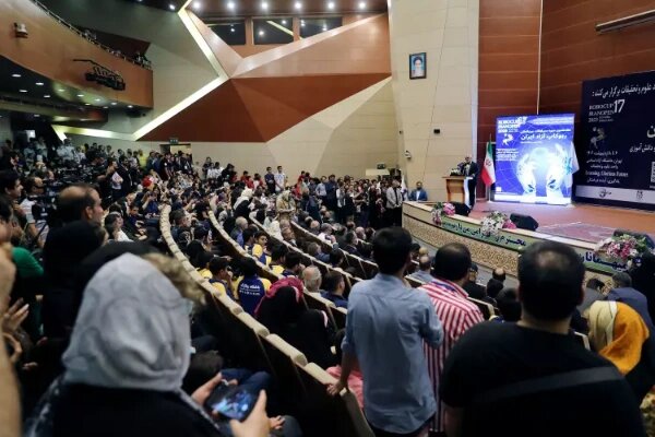 مراسم اختتامیه هفدهمین دوره مسابقات بین المللی ربوکاپ آزاد ایران برگزار شد/ تقدیر از برگزیدگان