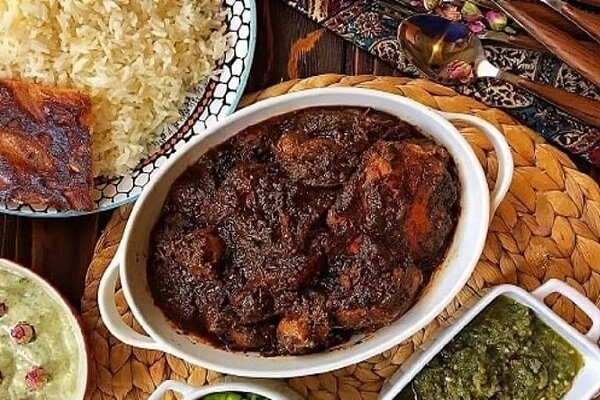 آموزش آشپزی / طرز تهیه خورش مرغ و جعفری با طعمی بی‌نظیر
