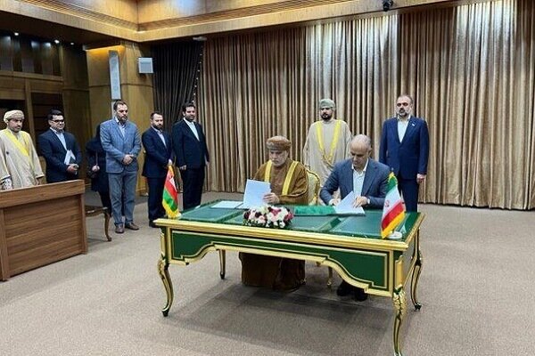 تفاهم‌نامه صادرات خودرو از ایران به عمان امضا شد