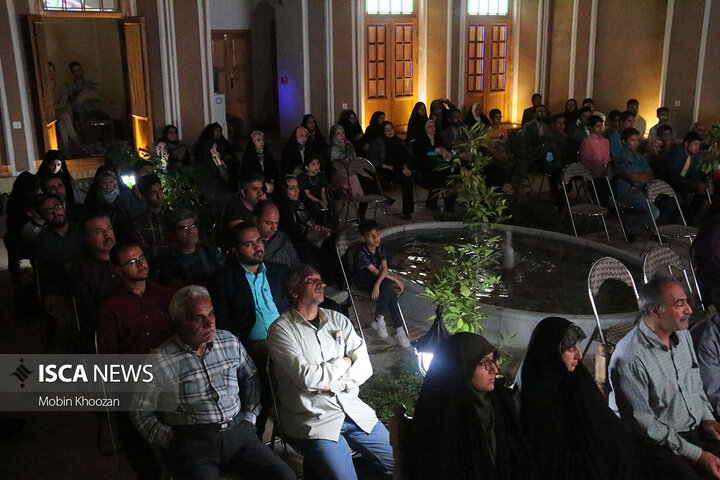 اکران مستند پولیتزر با حضور دانشجویان و اقشار مختلف استان یزد