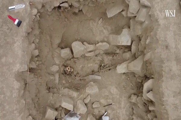 کشف یک مومیایی ۳۰۰۰ ساله از زیر ۷ تن زباله