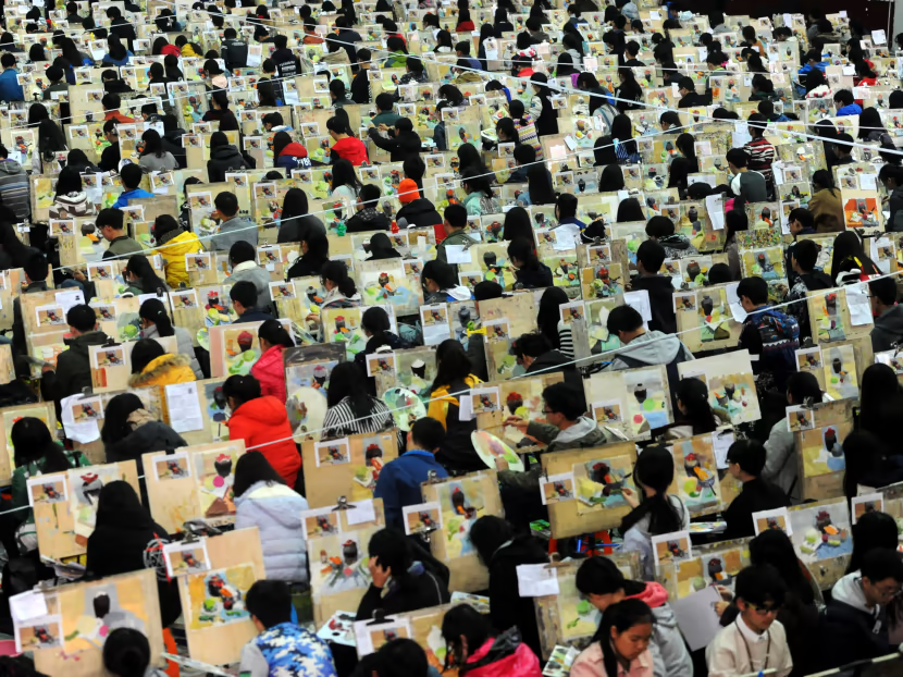 گائوکو؛ غول مرحله آخر دانش‌آموزان چینی/ سکته یک چشم‌بادامی در جلسه کنکور