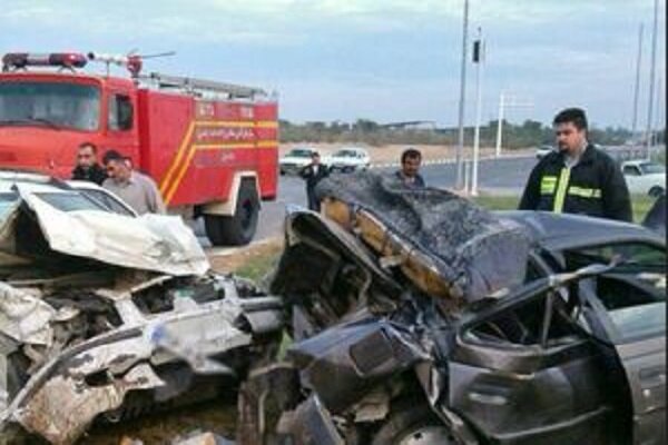 تصادف زنجیره‌ای ۲۱ خودرو در محور دماوند به فیروزکوه/ ۵ نفر مصدوم شدند