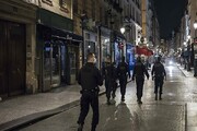 فرانسه حکومت نظامی اعلام کرد