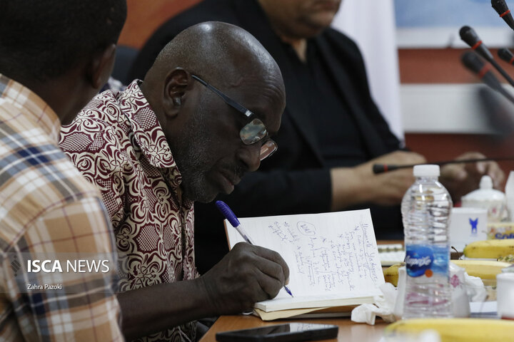 نشست همکاری دانشگاه آزاد اسلامی با مسئولان کشور گینه